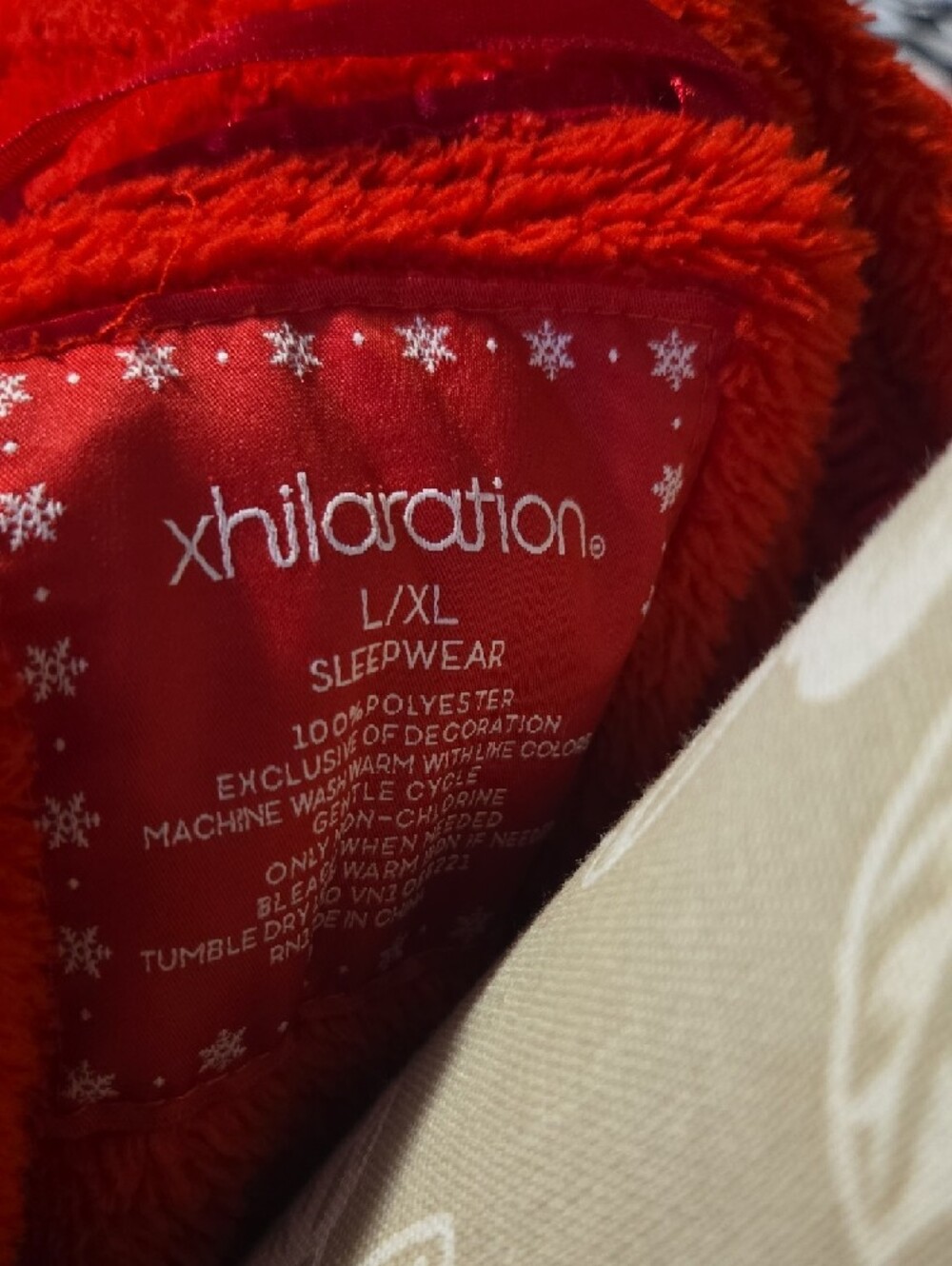 Xhilaration Plush Hooded Robe in Bright Red with Tie Belt - Picture 2 of 4